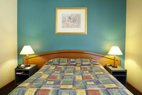 Seasons Hotel Newman - Accommodation Resorts 2