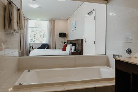 Sfera's Park Suites & Convention Centre - Accommodation Resorts 1