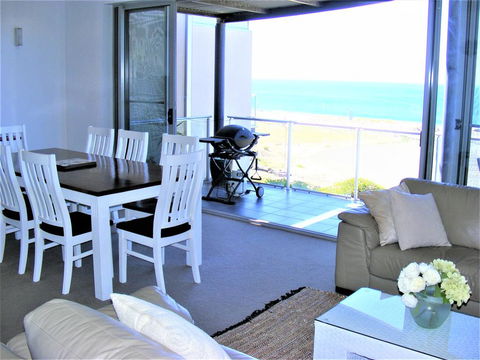 Shearwaters Apartment, Ocean Views - Accommodation Resorts 2