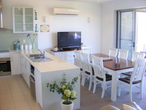 Shearwaters Apartment, Ocean Views - Accommodation Resorts 1