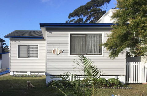 Shellharbour Beach Cottage - Walk Onto Patrolled Beach With Flags In Summer - Accommodation Resorts 2