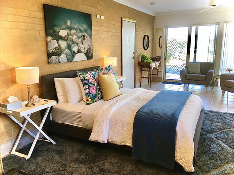 SilverWaters Waterfront Accommodation - Accommodation Resorts 0