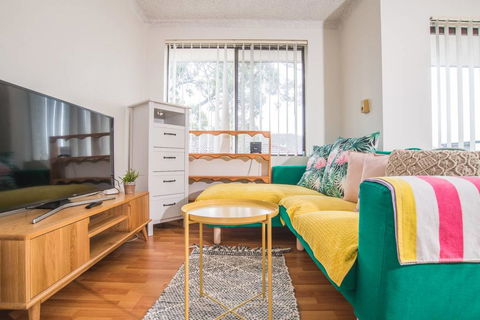 SIMPLE COMFORT! 2bed1bath Unit In Meadowbank - Accommodation Resorts 2