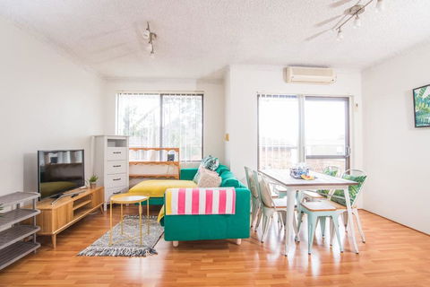 SIMPLE COMFORT! 2bed1bath Unit In Meadowbank - Accommodation Resorts 0