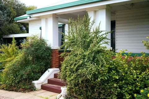 Skymirror Cottage - Accommodation Resorts 0