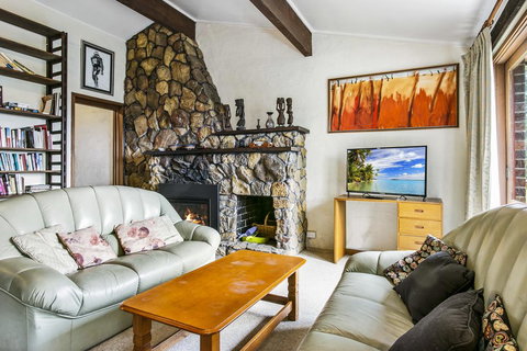 Solitary View - Accommodation Resorts 1