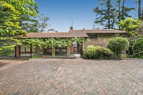 Solitary View - Accommodation Resorts 0