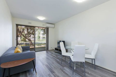 South Perth Perfect Location Free WIFI & Parking - Accommodation Resorts 0