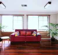 Spacious and cozy home next to Glen Waverley - Accommodation Resorts