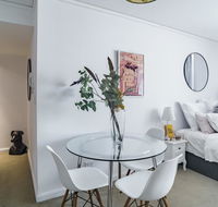 Spacious Apt V Stylish Furniture Pool GYM - Accommodation Resorts