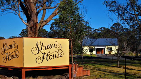 Straw House B And B - Accommodation Resorts 0