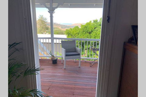 Stunning Queenslander - Accommodation Resorts 3