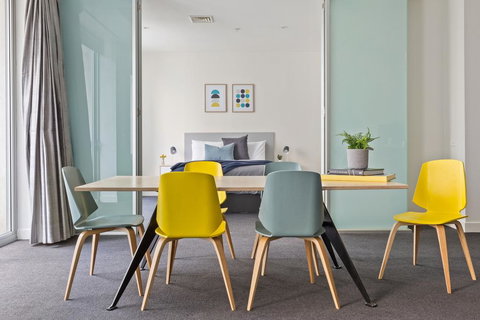 Stunning, Central Huge CBD Pad, Free WiFi, Netflix - Accommodation Resorts 0