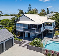 Stylish and spacious masterpiece Sunshine Beach - Accommodation Resorts