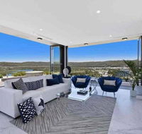 Stylish Penthouse with Views  Jacuzzi - Accommodation Resorts