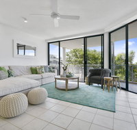 Sunny and spacious Sunshine Beach - Accommodation Resorts