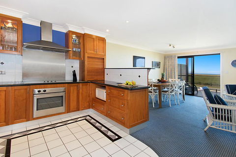Sunrise Reef Unit 2 - Lennox Head - Accommodation Resorts 2