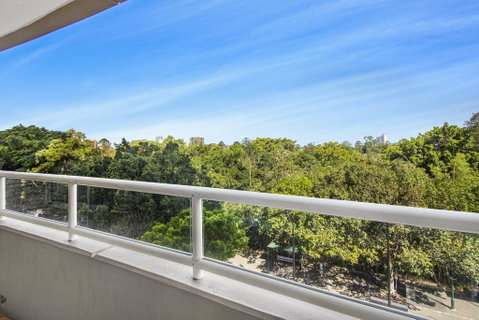 Super Convenient Apartment With Garden Views - Accommodation Resorts 0