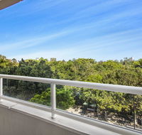 Super Convenient Apartment with Garden Views - Accommodation Resorts
