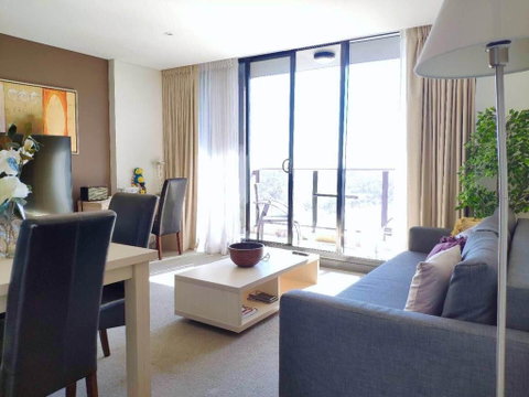 Super Luxurious Apartment On North Terrace - Accommodation Resorts 0