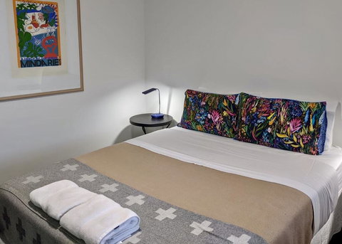 Superb 2 BR Apartment Minutes To CBD- Cen8 - Accommodation Resorts 3