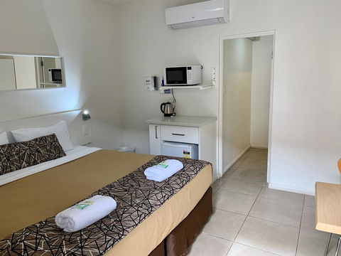 Surf Beach Motel Coffs - Accommodation Resorts 1