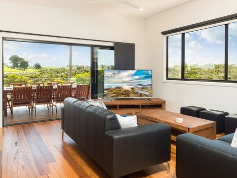 Surf Mist - Accommodation Resorts 2