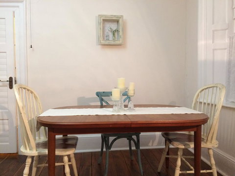 Surgeon's Cottage - Accommodation Resorts 2