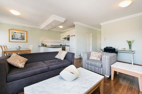 SYDNEY INNER CITY SANCTUARY - Free Parking - Accommodation Resorts 3