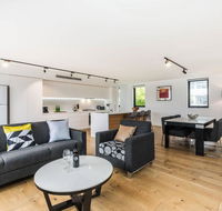 Sydney Townhouse with Parking and Deck - Accommodation Resorts