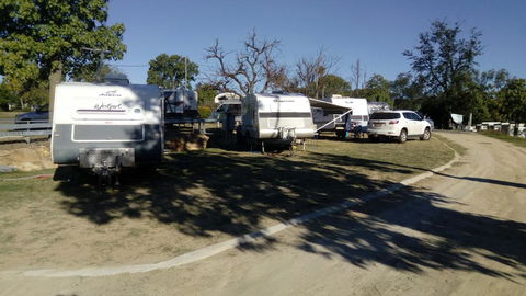 Taroom Caravan & Tourist Park - Accommodation Resorts 2
