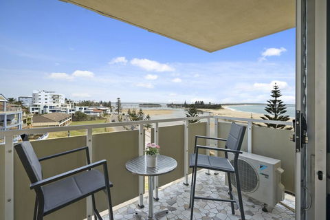 Tasman Towers - Unit 13 - Accommodation Resorts 0