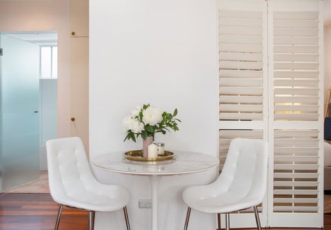 Tasteful Apartment With Balcony In Cammeray - Accommodation Resorts 3