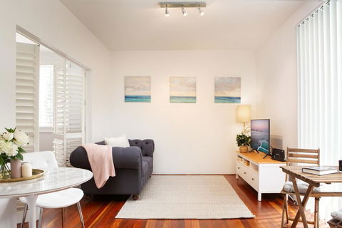 Tasteful Apartment With Balcony In Cammeray - Accommodation Resorts 0