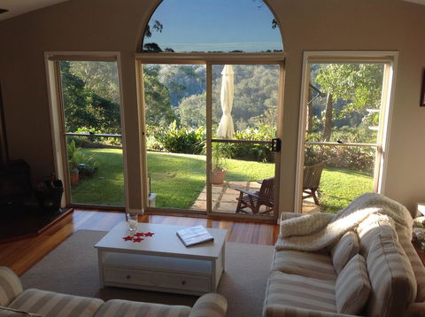 The Avenue At Montville Luxury Cottage - Accommodation Resorts 2