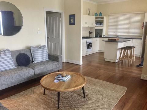 The Beach House & Villas - Accommodation Resorts 3