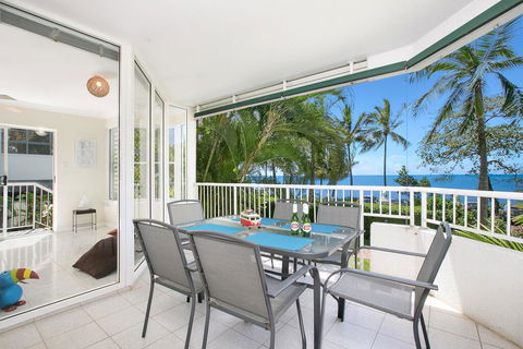 The Beach House 3BR Waterfront Apartment, Own WIFI - Accommodation Resorts 1