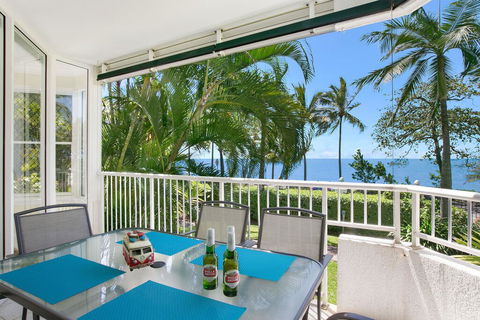The Beach House 3BR Waterfront Apartment, Own WIFI - Accommodation Resorts 0