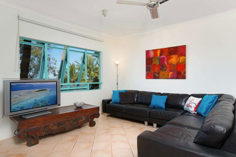 The Beach Shack 3BR Waterfront Resort, Own WIFI - Accommodation Resorts 3