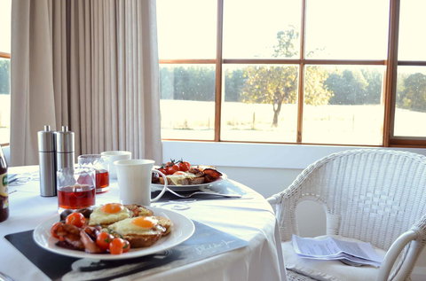 Buttons Cottage For Canyon & Rain Forest Walks With In House Dining - Accommodation Resorts 28