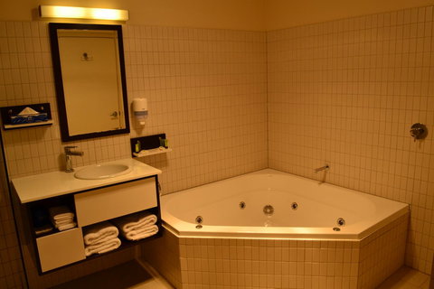 Lufra Hotel And Apartments - Accommodation Resorts 13