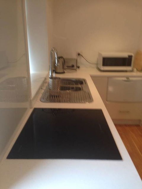 Hobart Colonial Apartment - Accommodation Resorts 9