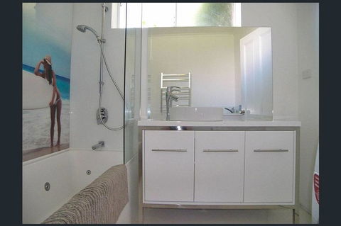 Hobart Colonial Apartment - Accommodation Resorts 2