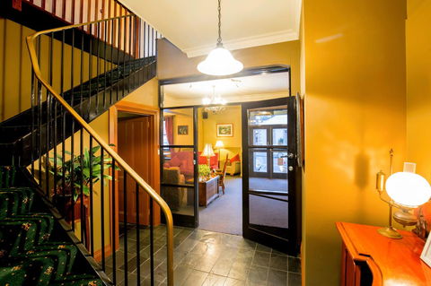 The Tasmanian Inn - Accommodation Resorts 34