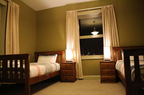 The Tasmanian Inn - Accommodation Resorts 39