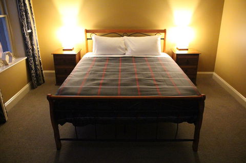 The Tasmanian Inn - Accommodation Resorts 9