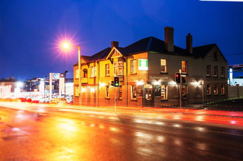 The Tasmanian Inn - Accommodation Resorts 0