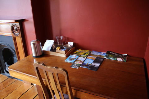 The Tasmanian Inn - Accommodation Resorts 19