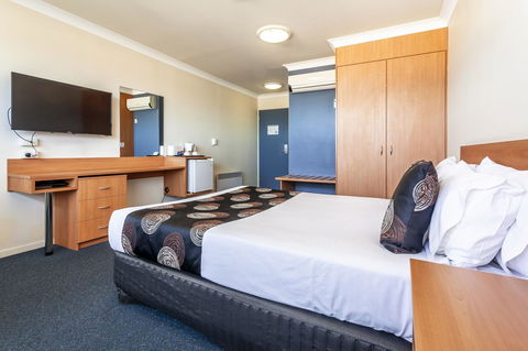 Black Buffalo - Accommodation Resorts 6