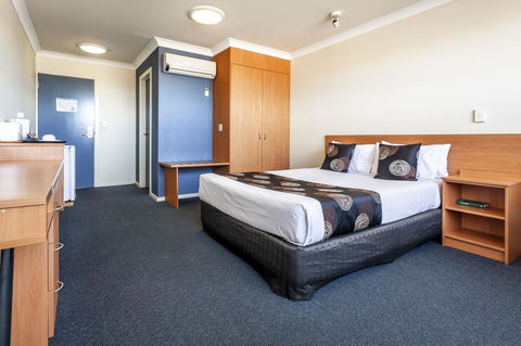 Black Buffalo - Accommodation Resorts 9